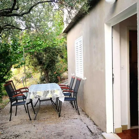 Beach House Olea Apartman Blazevo